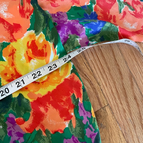 Vintage Victoria's Secret Silk Robe Size Medium - Picture 8 of 9